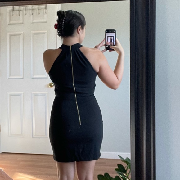 Black Twist Halter Dress - Picture 4 of 9